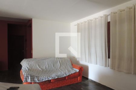 Sala de casa de condomínio à venda com 4 quartos, 440m² em Loteamento Caminhos de São Conrado (sousas), Campinas