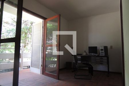 Casa de condomínio à venda com 440m², 4 quartos e 2 vagasSuíte