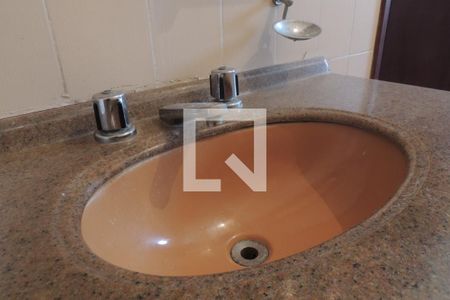 Casa de condomínio à venda com 440m², 4 quartos e 2 vagasBanheiro da Suíte 1