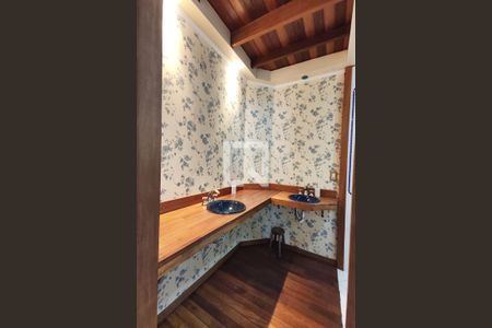 Casa à venda com 274m², 2 quartos e 4 vagasBanheiro da Suíte