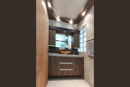 Casa à venda com 274m², 2 quartos e 4 vagasBanheiro 3