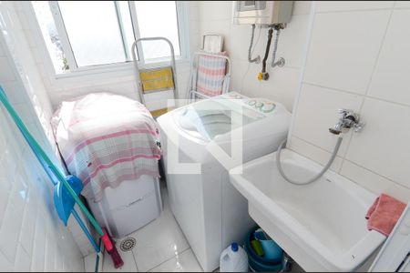 Apartamento à venda com 74m², 3 quartos e 1 vagaÁrea de Serviço