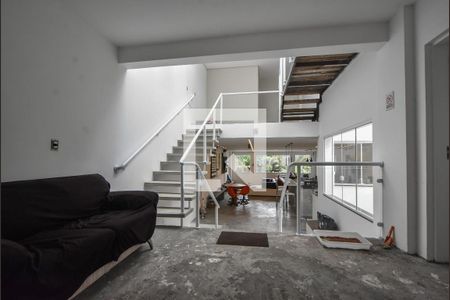 Entrada Social de casa à venda com 3 quartos, 280m² em Santo Amaro, São Paulo