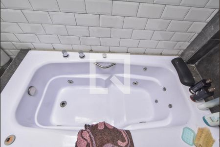 Casa à venda com 280m², 3 quartos e 3 vagasBanheiro Suíte 01