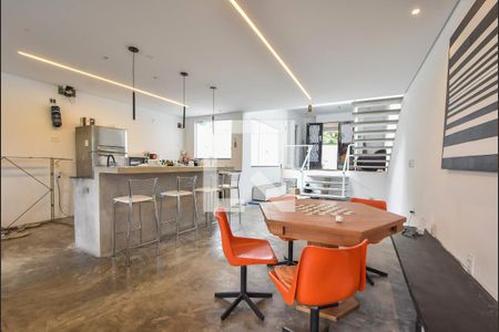 Casa à venda com 280m², 3 quartos e 3 vagasSala