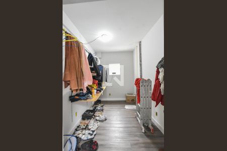 Casa à venda com 280m², 3 quartos e 3 vagasCloset Suíte 01
