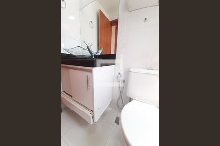 Apartamento à venda com 100m², 3 quartos e 2 vagas Apartamento à venda com 100m², 3 quartos e 2 vagasBanheiro da Suíte