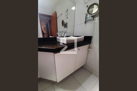 Apartamento à venda com 100m², 3 quartos e 2 vagas Apartamento à venda com 100m², 3 quartos e 2 vagasBanheiro Social