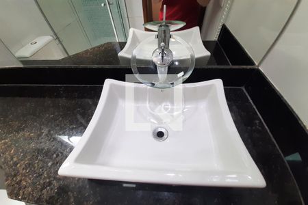 Apartamento à venda com 100m², 3 quartos e 2 vagas Apartamento à venda com 100m², 3 quartos e 2 vagasBanheiro Social