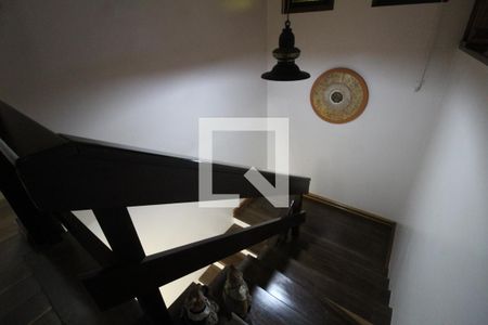 Casa à venda com 290m², 3 quartos e 3 vagasEscadaria