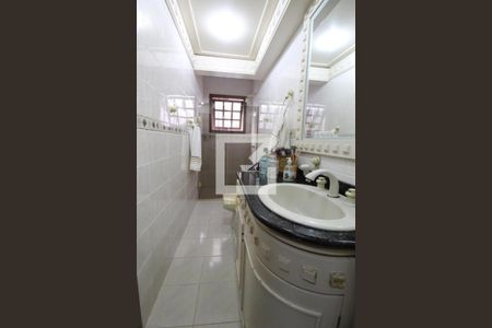 Casa à venda com 290m², 3 quartos e 3 vagasBanheiro 2