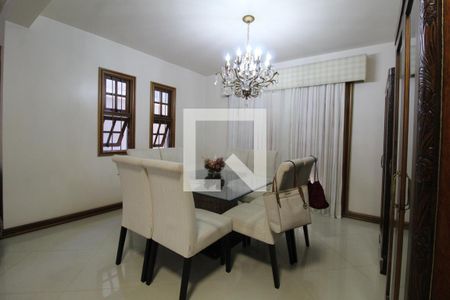 Sala de Estar Com Varanda de casa à venda com 3 quartos, 290m² em Marechal Rondon, Canoas