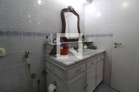 Casa à venda com 290m², 3 quartos e 3 vagasBanheiro da Suíte