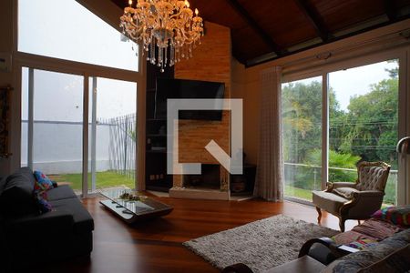 Sala de casa à venda com 3 quartos, 352m² em Chácara das Pedras, Porto Alegre