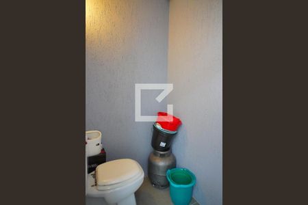 Casa à venda com 352m², 3 quartos e 4 vagasBanheiro de Serviço