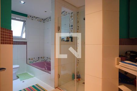 Casa à venda com 352m², 3 quartos e 4 vagasBanheiro Corredor