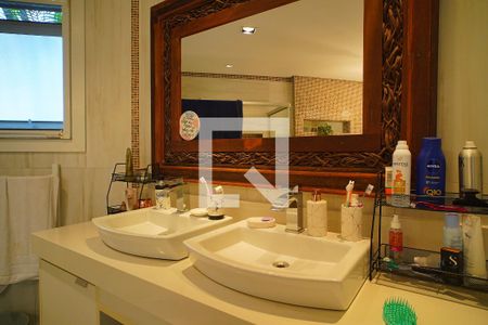 Casa à venda com 352m², 3 quartos e 4 vagasSuíte