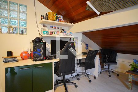 Casa à venda com 352m², 3 quartos e 4 vagasSuíte 2