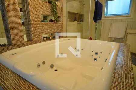 Casa à venda com 352m², 3 quartos e 4 vagasSuíte