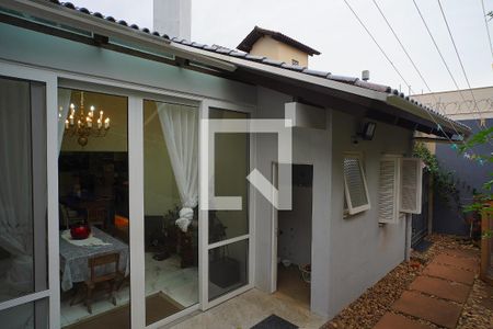 Casa à venda com 352m², 3 quartos e 4 vagasQuintal