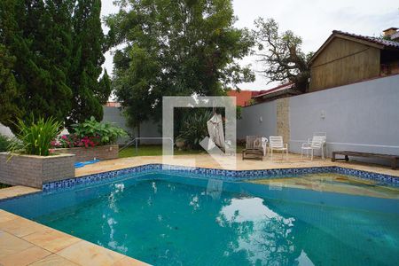 Casa à venda com 352m², 3 quartos e 4 vagasQuintal - Piscina