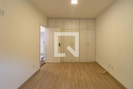 Casa de condomínio para alugar com 360m², 4 quartos e 4 vagasQuarto 1