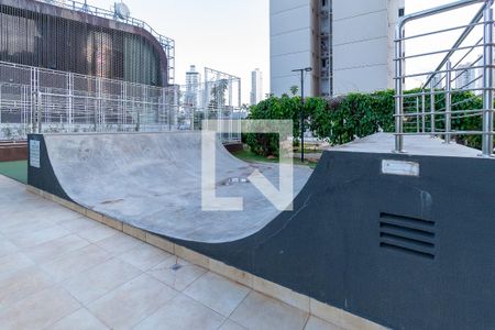 Apartamento para alugar com 74m², 3 quartos e 2 vagas Apartamento para alugar com 74m², 3 quartos e 2 vagasÁrea comum - Pista de skat