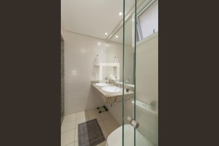 Apartamento para alugar com 74m², 3 quartos e 2 vagas Apartamento para alugar com 74m², 3 quartos e 2 vagasBanheiro da Suíte