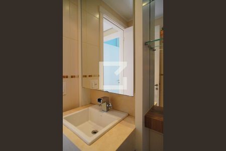 Apartamento para alugar com 100m², 3 quartos e 2 vagasBanheiro Corredor