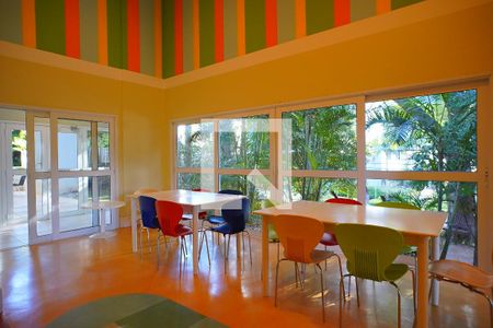Apartamento para alugar com 100m², 3 quartos e 2 vagasÁrea comum - Salão de festas kids