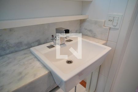 Apartamento para alugar com 100m², 3 quartos e 2 vagasBanheiro da Suíte