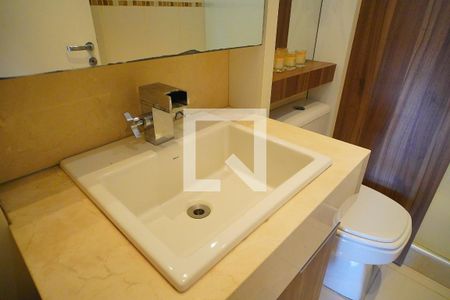 Apartamento para alugar com 100m², 3 quartos e 2 vagasBanheiro Corredor