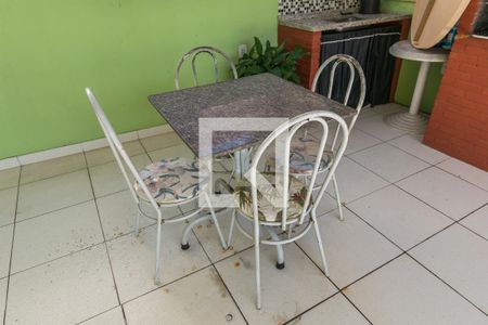 Casa para alugar com 65m², 1 quarto e sem vaga Casa para alugar com 65m², 1 quarto e sem vagaTerraço gourmet comum - Mesa