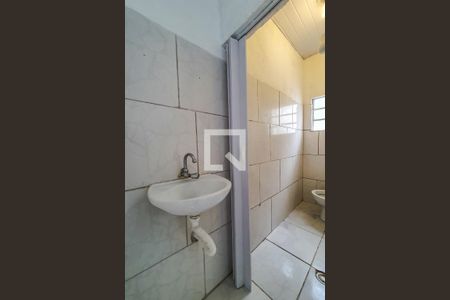 banheiro de casa para alugar com 1 quarto, 30m² em Cambuci, São Paulo