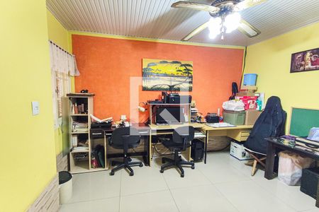 Casa à venda com 370m², 3 quartos e 2 vagasEscritório