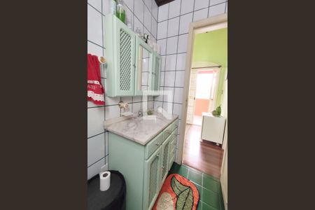 Casa à venda com 370m², 3 quartos e 2 vagasBanheiro 2