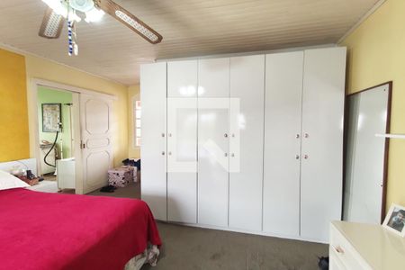 Casa à venda com 370m², 3 quartos e 2 vagasQuarto 2 Suíte