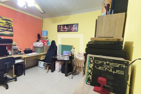 Casa à venda com 370m², 3 quartos e 2 vagasEscritório