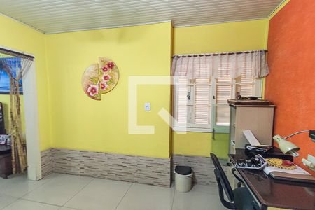 Casa à venda com 370m², 3 quartos e 2 vagasEscritório