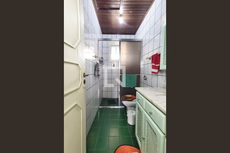 Casa à venda com 370m², 3 quartos e 2 vagasBanheiro 2