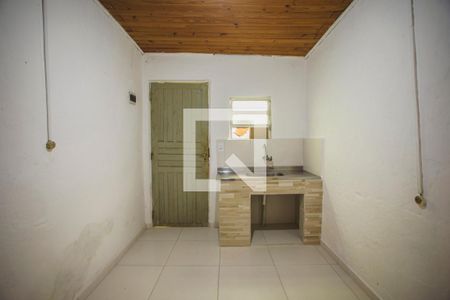 Sala / Cozinha de casa para alugar com 1 quarto, 25m² em Cidade Domitila, São Paulo