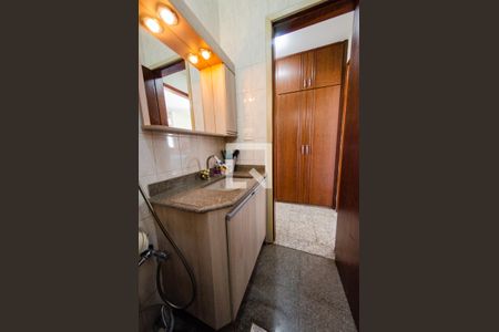 Apartamento para alugar com 207m², 3 quartos e 2 vagasBanheiro social