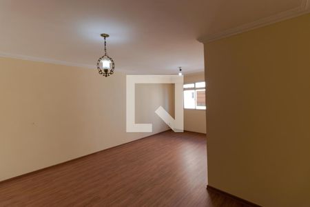 Apartamento à venda com 74m², 2 quartos e 1 vagaSalas