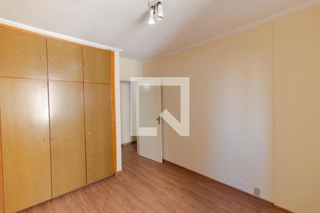Apartamento à venda com 74m², 2 quartos e 1 vagaQuarto 02