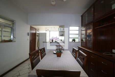 Casa à venda com 222m², 4 quartos e 2 vagasCopa