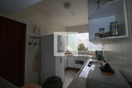 Casa à venda com 222m², 4 quartos e 2 vagasCozinha 
