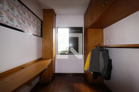 Casa à venda com 222m², 4 quartos e 2 vagasQuarto 1