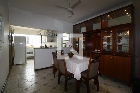 Casa à venda com 222m², 4 quartos e 2 vagasCopa