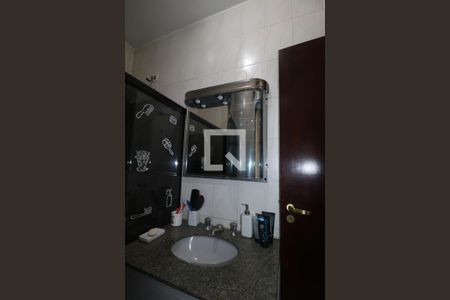 Casa à venda com 222m², 4 quartos e 2 vagasBanheiro Social