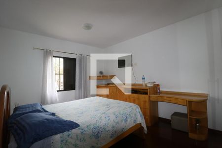 Casa à venda com 222m², 4 quartos e 2 vagasQuarto 3 - Suíte